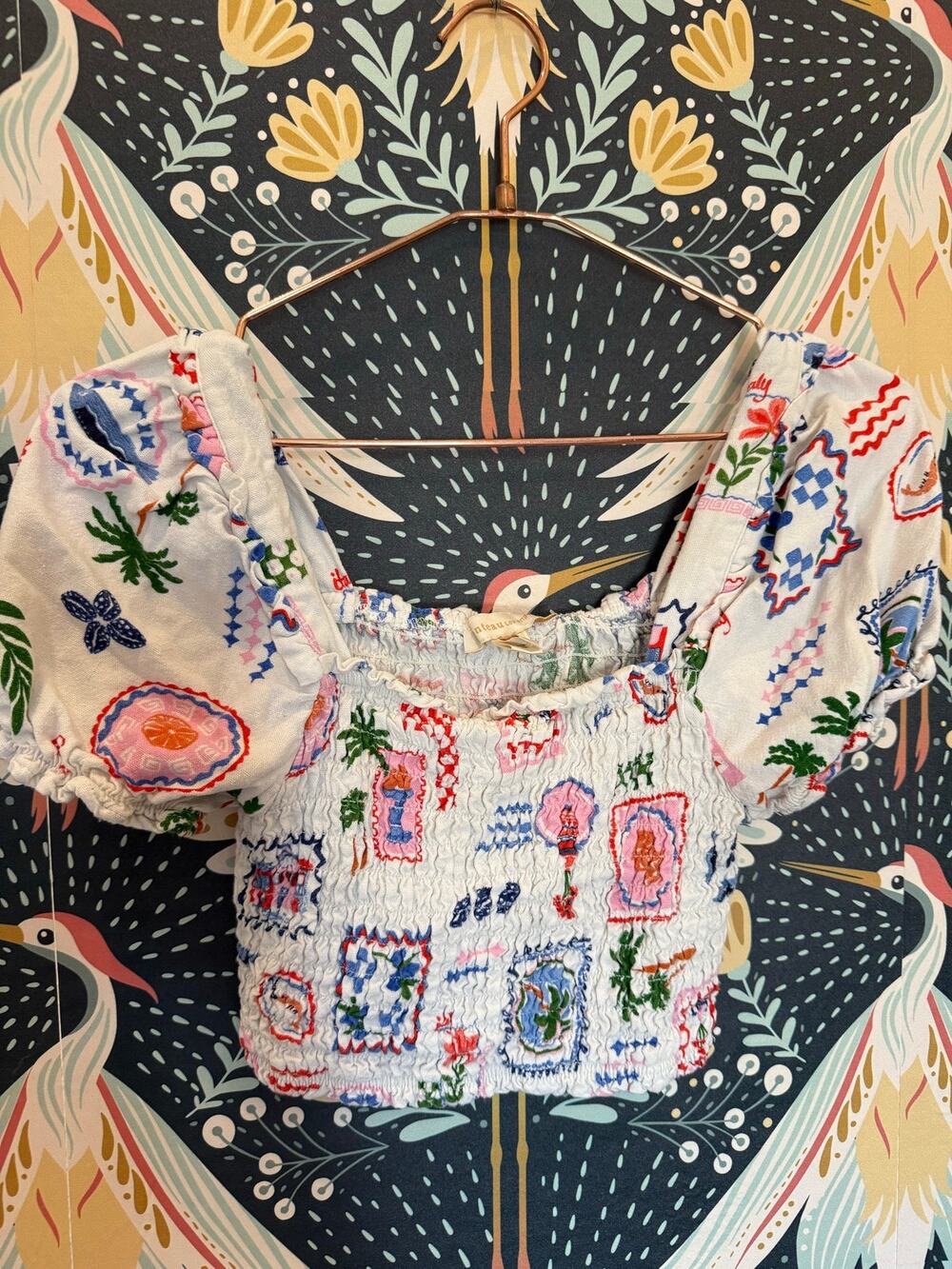 Monteau crop top puff sleeve with italian prints size S
